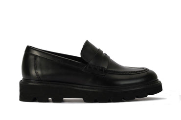 Jesse Women's Lug Sole Penny Loafer #color_black